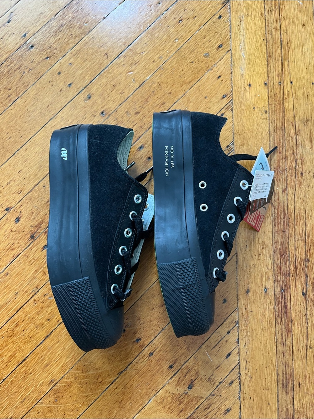 Ameri x Converse Japan Low Top Platform Sneakers in Black - Picture 3 of 11